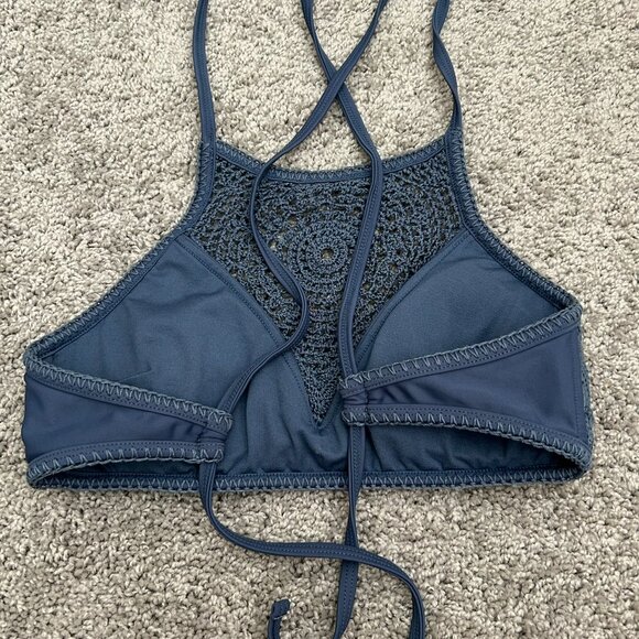 2017 Xhilaration Womens High Neck Crochet Blue Swimsuit Top Bikini Medium - Picture 6 of 6